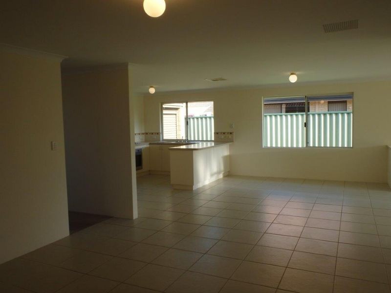 31 Antonio Circuit, Port Kennedy WA 6172