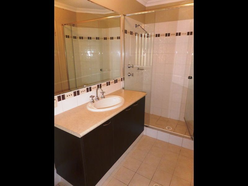 4 Champlain Road, Secret Harbour WA 6173