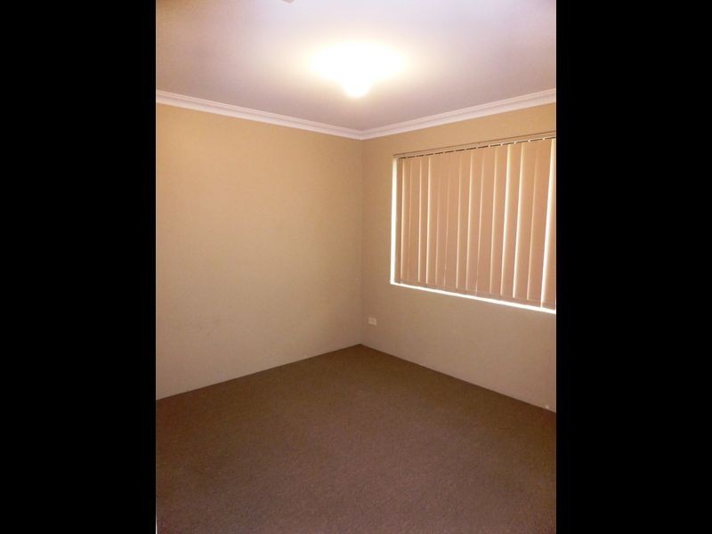 4 Champlain Road, Secret Harbour WA 6173