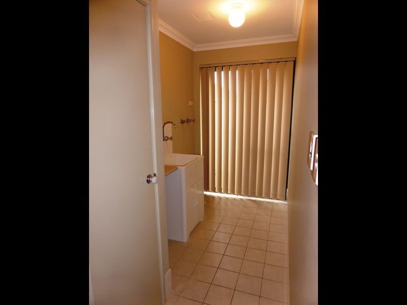 4 Champlain Road, Secret Harbour WA 6173