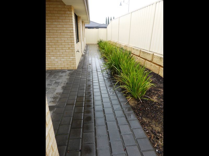 4 Champlain Road, Secret Harbour WA 6173