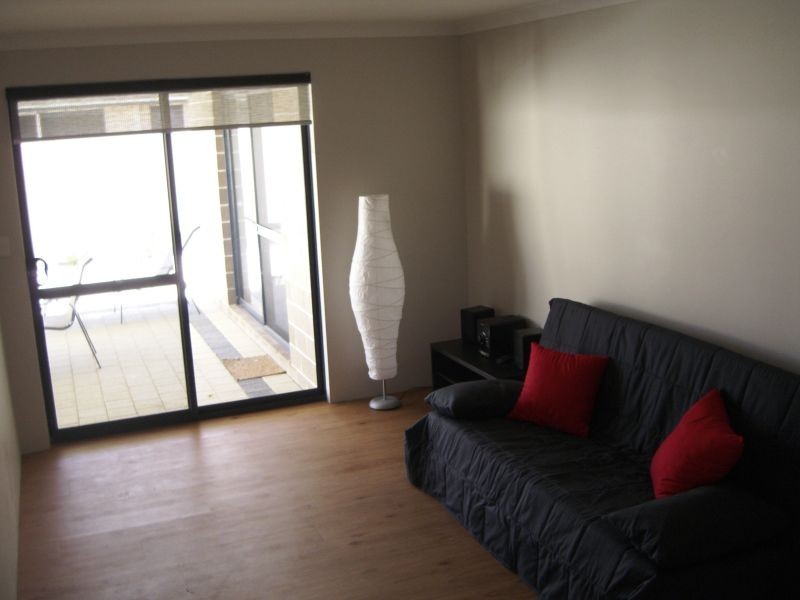 10 Frenchmans Crescent, Secret Harbour WA 6173