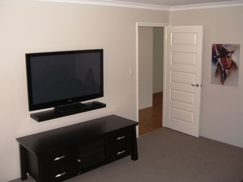 10 Frenchmans Crescent, Secret Harbour WA 6173