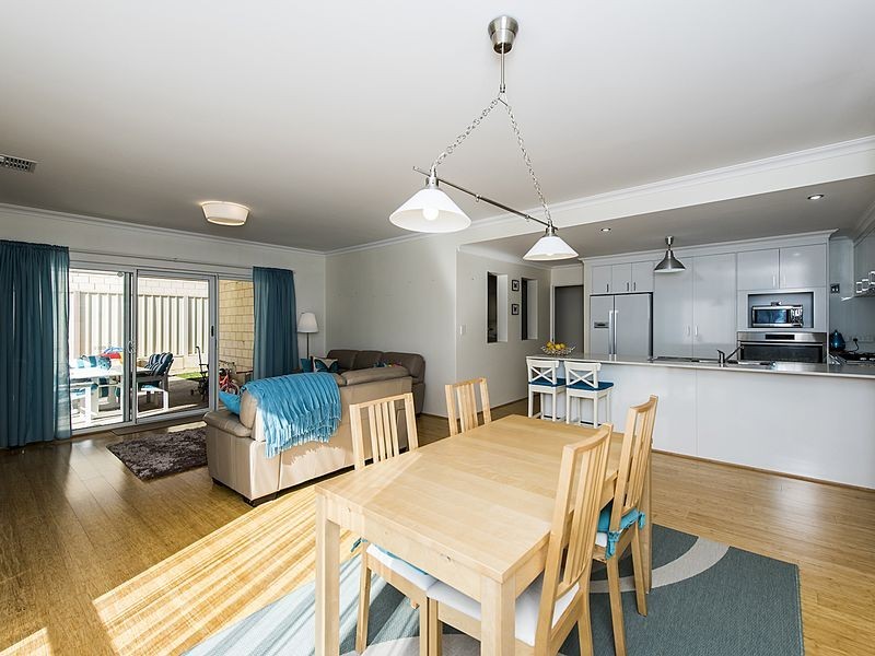 166b Safety Bay road, Shoalwater WA 6169