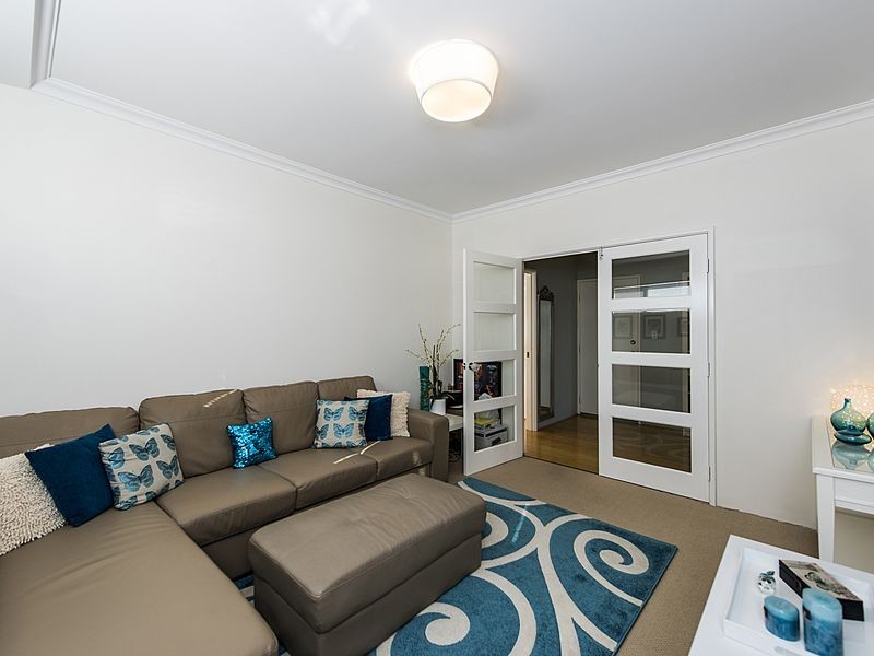 166b Safety Bay road, Shoalwater WA 6169