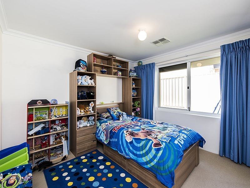 166b Safety Bay road, Shoalwater WA 6169