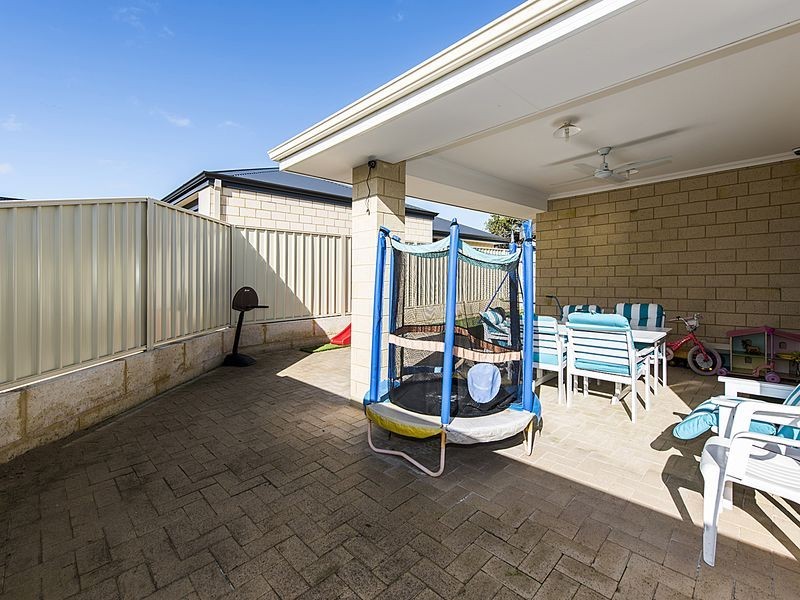 166b Safety Bay road, Shoalwater WA 6169