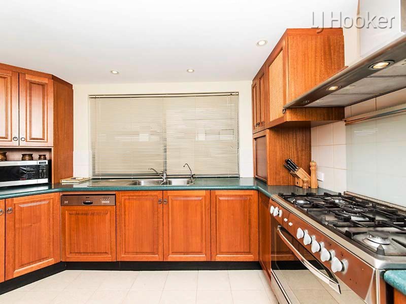 19 Cobblestones Circuit, Secret Harbour WA 6173