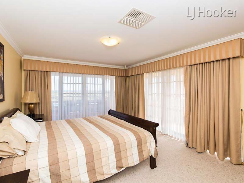 19 Cobblestones Circuit, Secret Harbour WA 6173