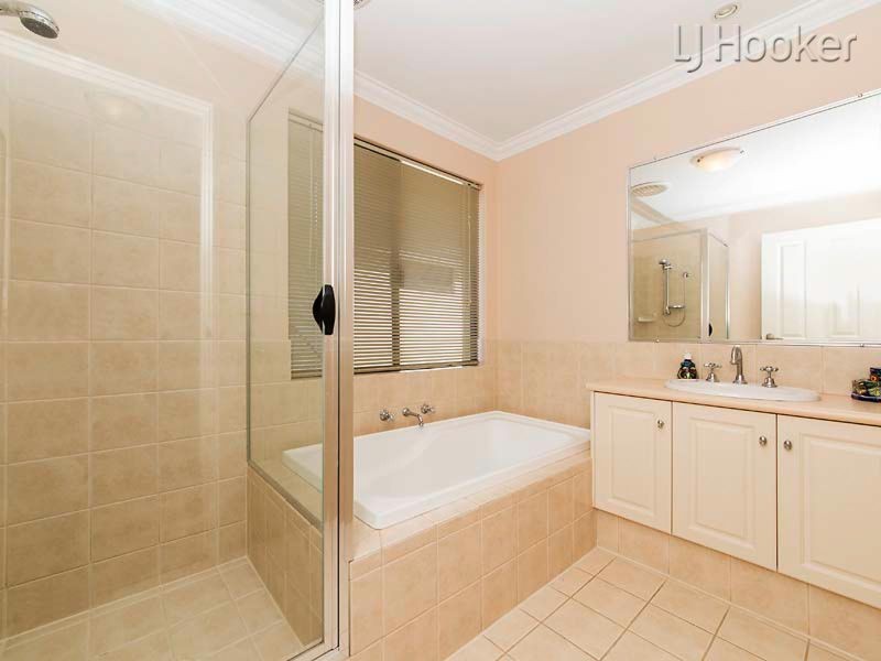 19 Cobblestones Circuit, Secret Harbour WA 6173