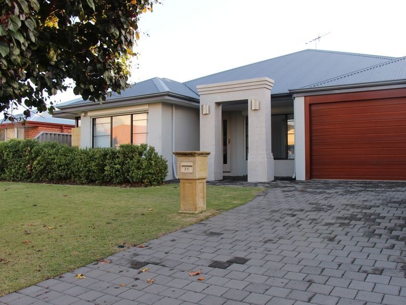 14 Maroubra Parade, Secret Harbour WA 6173