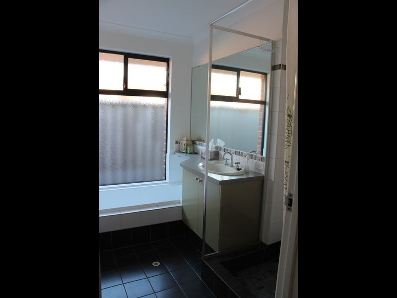 14 Maroubra Parade, Secret Harbour WA 6173