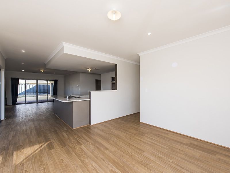 16 Ghost Gum Gardens, Baldivis WA 6171