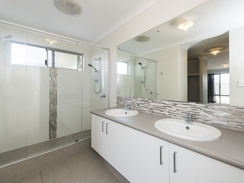 16 Ghost Gum Gardens, Baldivis WA 6171