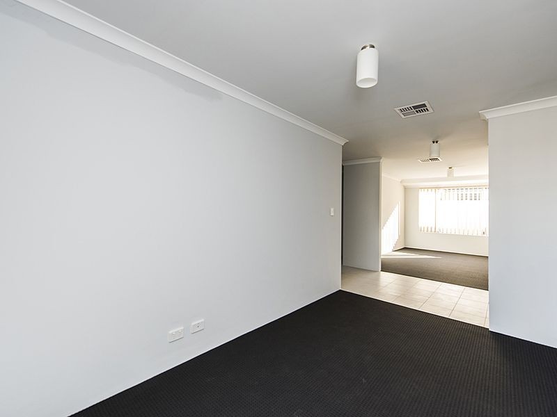 10 Calooli Grove, Golden Bay WA 6174