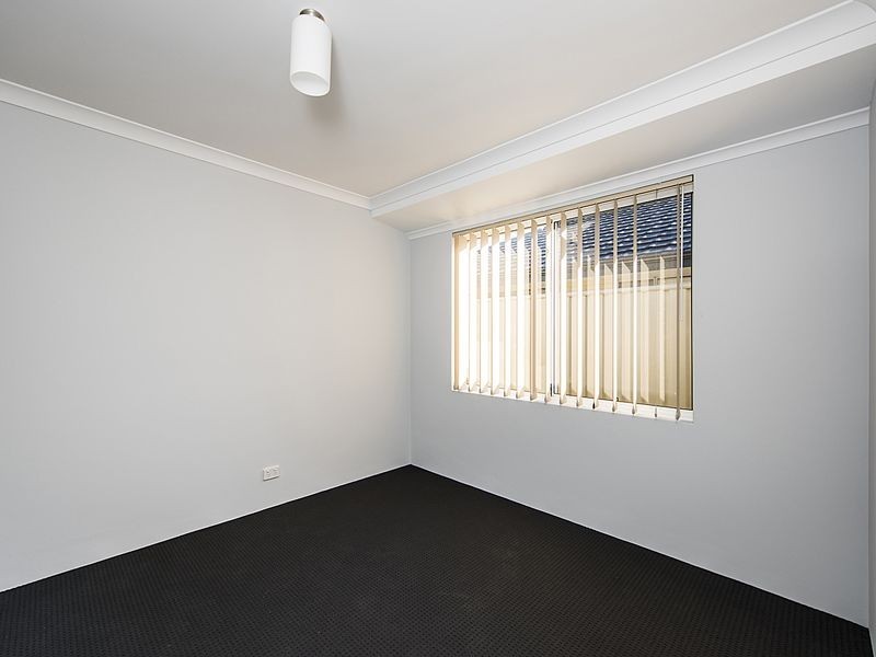 10 Calooli Grove, Golden Bay WA 6174