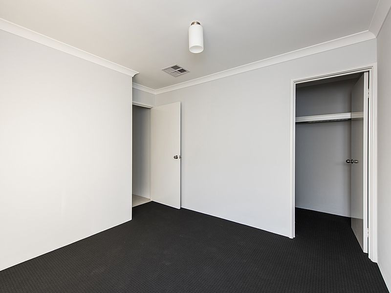 10 Calooli Grove, Golden Bay WA 6174