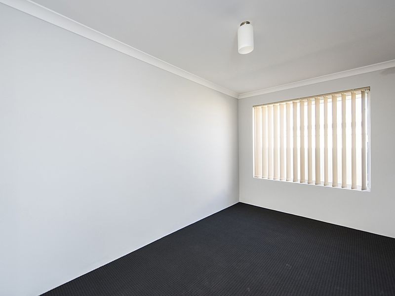 10 Calooli Grove, Golden Bay WA 6174