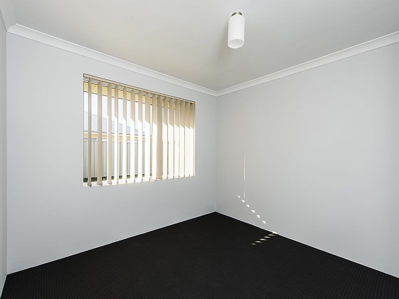 10 Calooli Grove, Golden Bay WA 6174