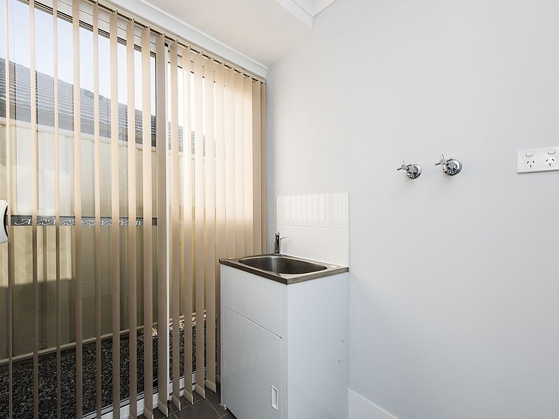 10 Calooli Grove, Golden Bay WA 6174