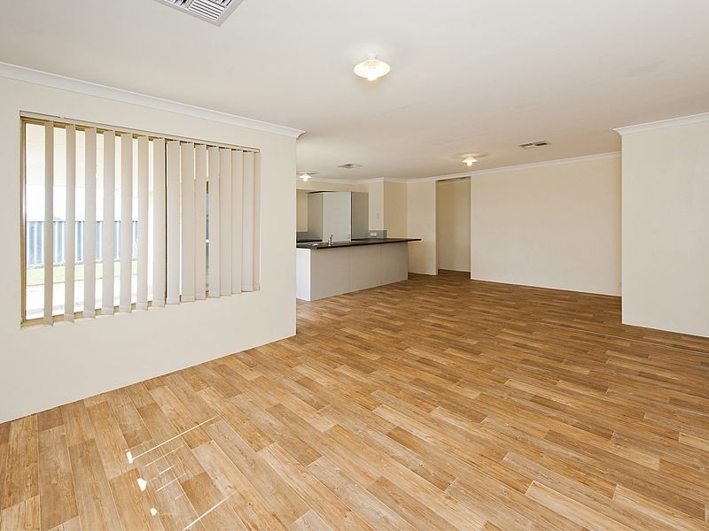 24 Chestnut way, Baldivis WA 6171