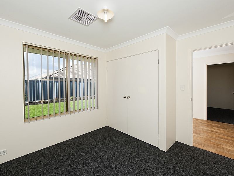 24 Chestnut way, Baldivis WA 6171