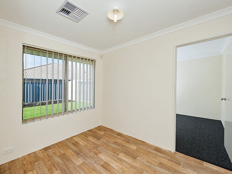 24 Chestnut way, Baldivis WA 6171