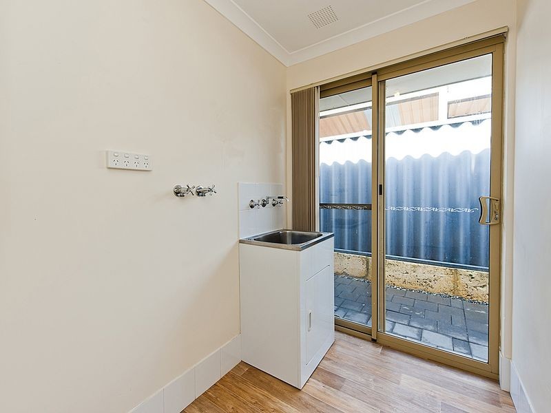 24 Chestnut way, Baldivis WA 6171