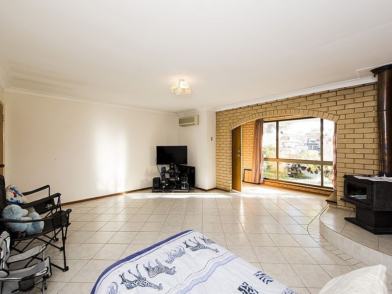 12 Harley Close, Safety Bay WA 6169