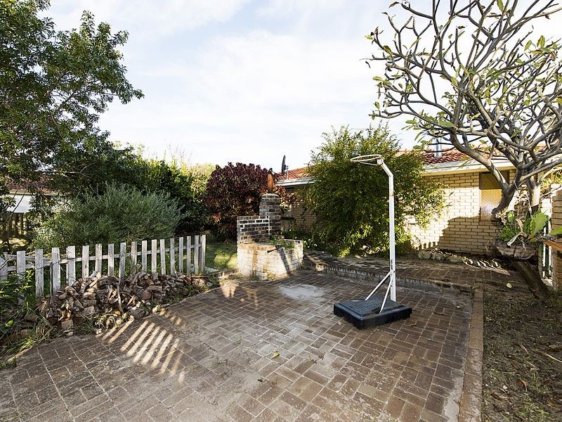 12 Harley Close, Safety Bay WA 6169