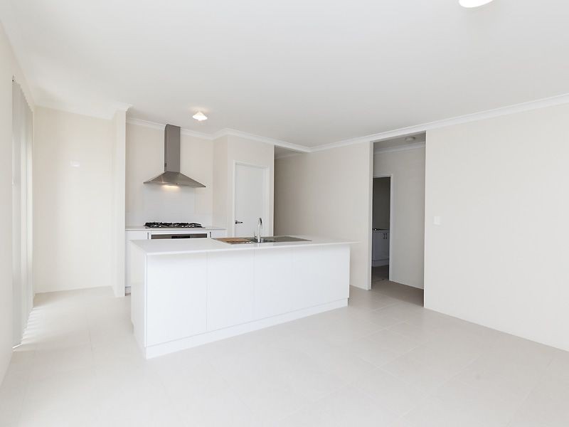 3 Flagship Avenue, Waikiki WA 6169