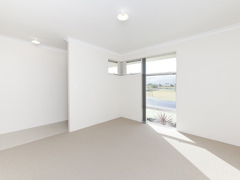 3 Flagship Avenue, Waikiki WA 6169