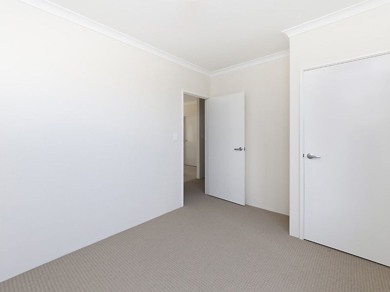 3 Flagship Avenue, Waikiki WA 6169