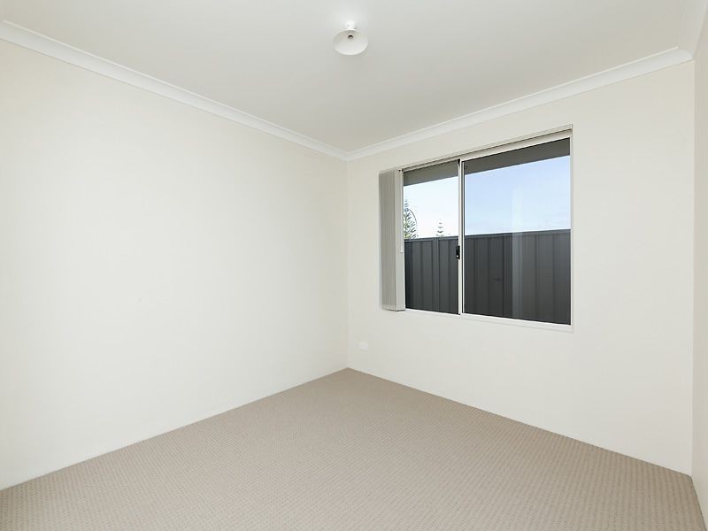 3 Flagship Avenue, Waikiki WA 6169