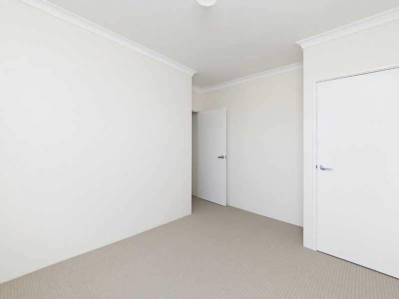 3 Flagship Avenue, Waikiki WA 6169