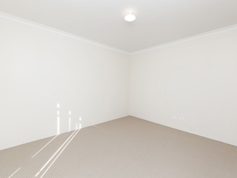 3 Flagship Avenue, Waikiki WA 6169