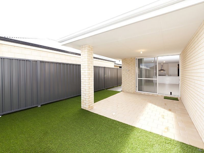 3 Flagship Avenue, Waikiki WA 6169