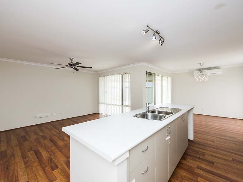 50 Kingaroy Drive, Baldivis WA 6171