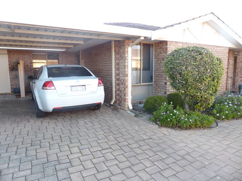 15/8 Merope Close, Rockingham WA 6168