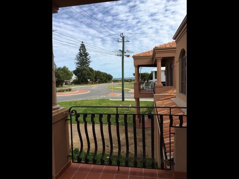 8B Victoria Street, Rockingham WA 6168