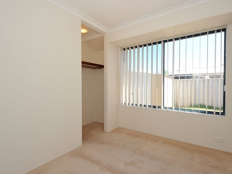 11 Moorburg Loop, Port Kennedy WA 6172