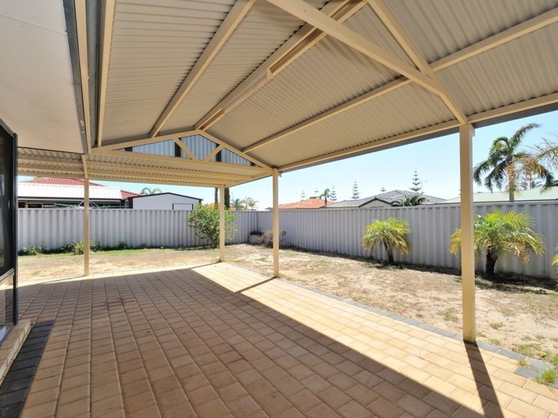 11 Moorburg Loop, Port Kennedy WA 6172