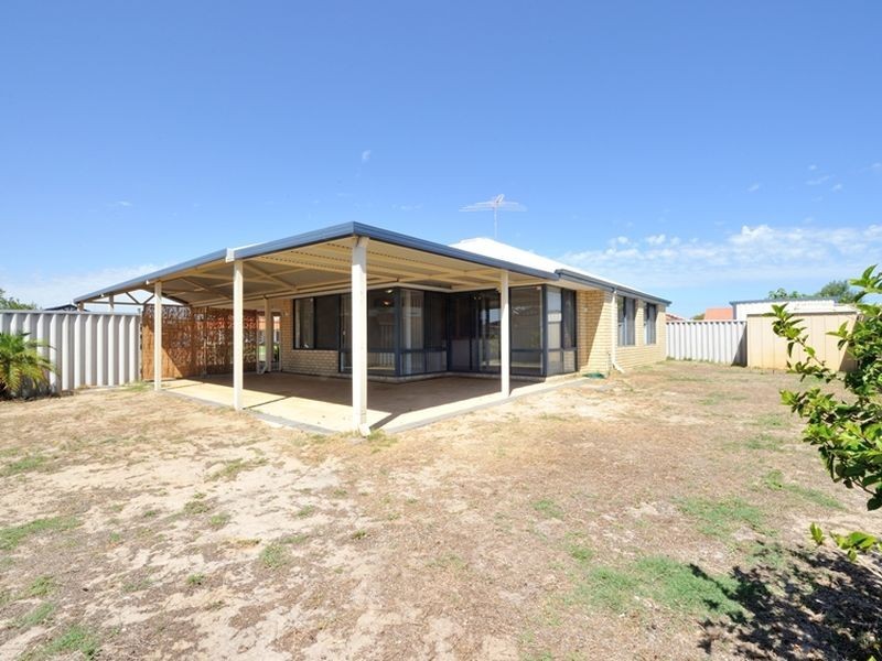 11 Moorburg Loop, Port Kennedy WA 6172