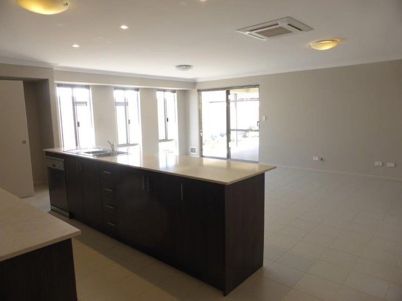 36 Sorrento Turn, Secret Harbour WA 6173