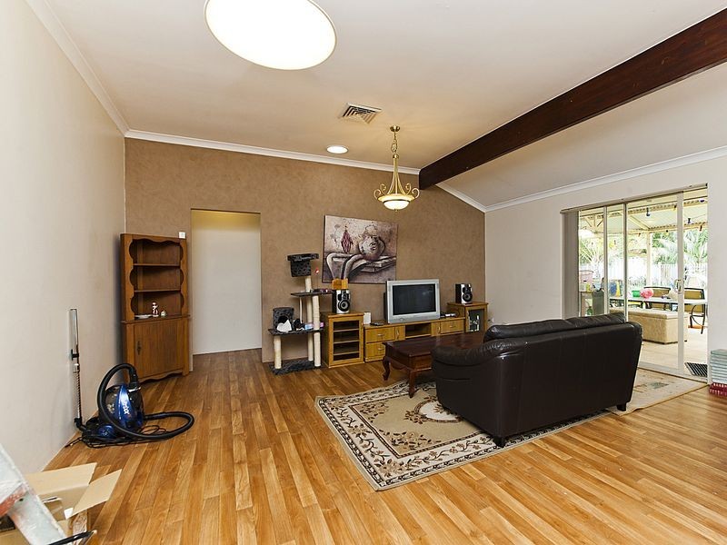 6 Columbus Court, Port Kennedy WA 6172