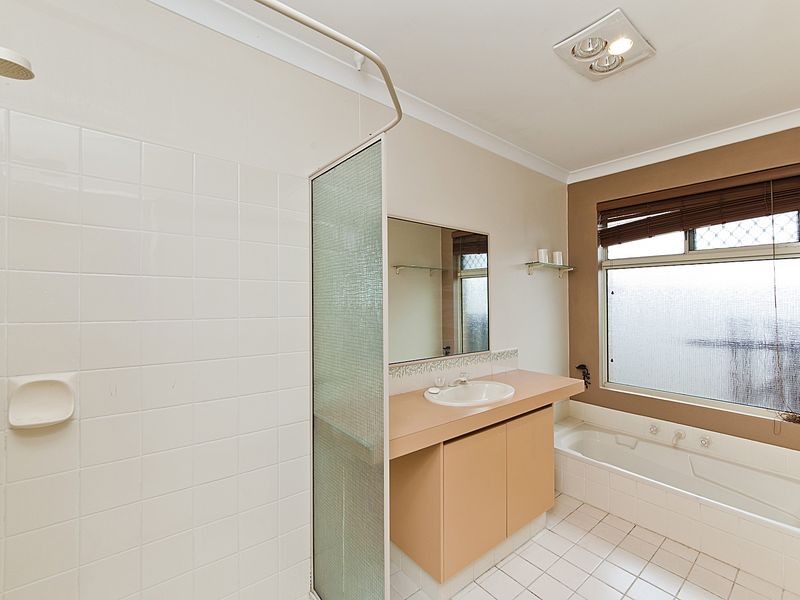 6 Columbus Court, Port Kennedy WA 6172