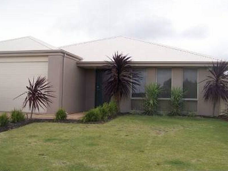 6 Lorne Bend, Secret Harbour WA 6173