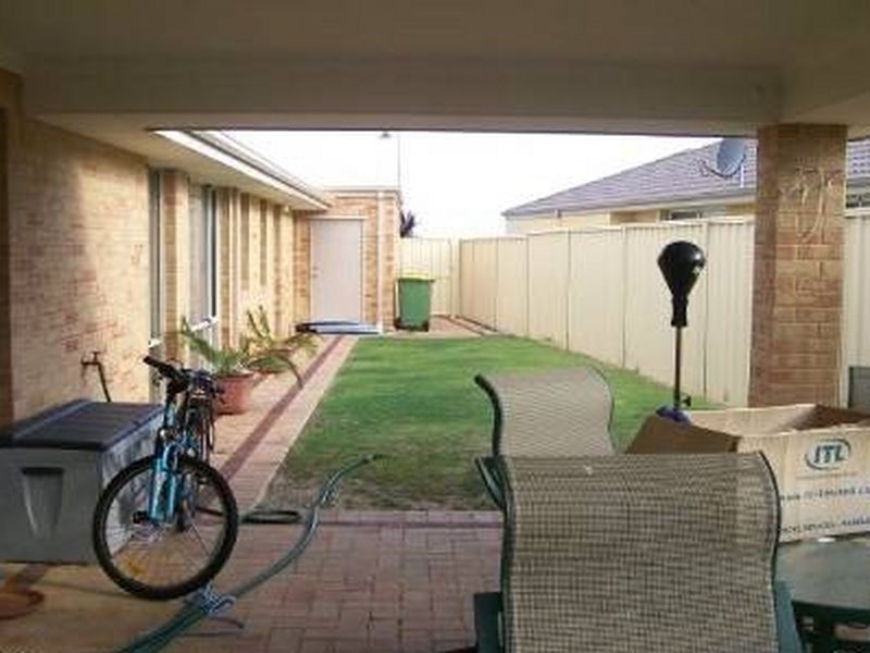 6 Lorne Bend, Secret Harbour WA 6173