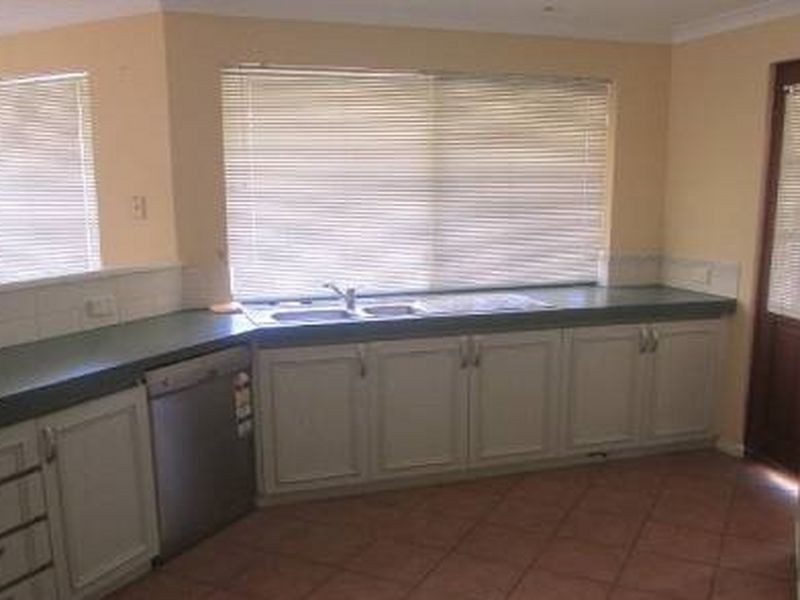 18 Canouan loop, Secret Harbour WA 6173