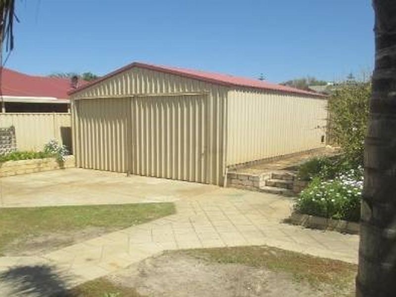 18 Canouan loop, Secret Harbour WA 6173